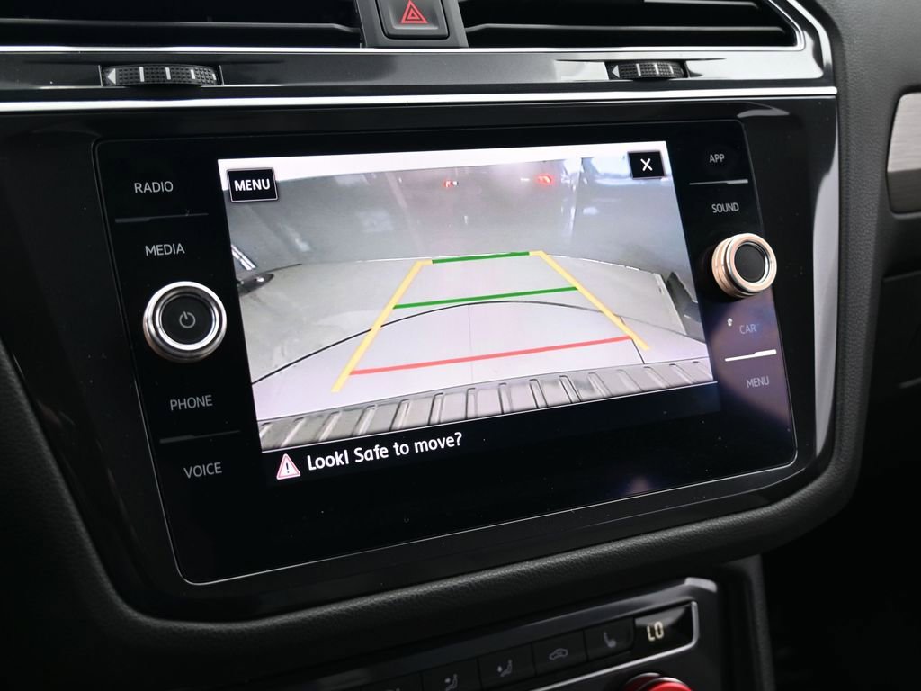 Used 2020 Volkswagen Tiguan SE R-Line image 24