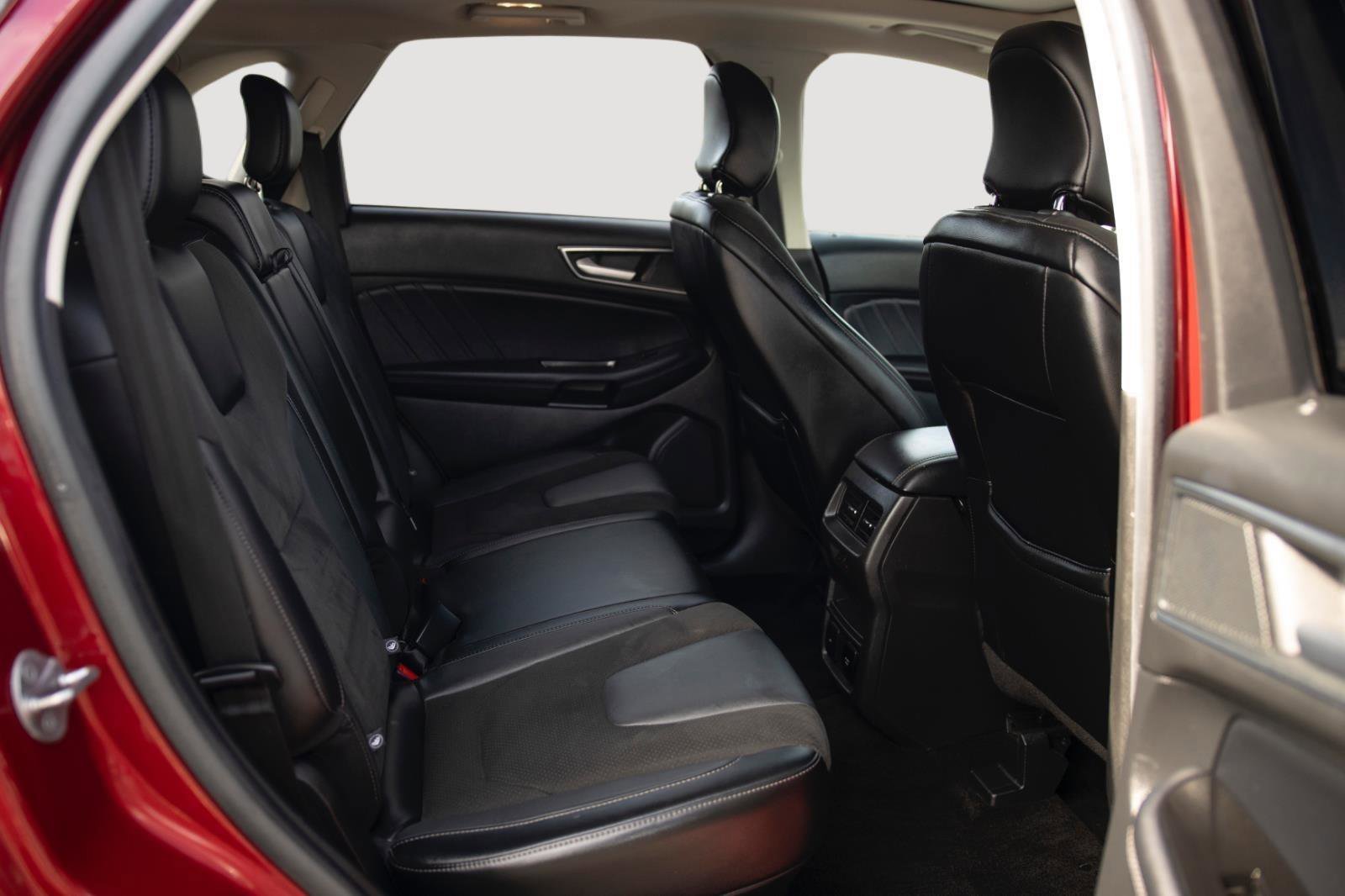 Used 2018 Ford Edge Sport w/ Equipment Group 401A AWD/4WD image 15