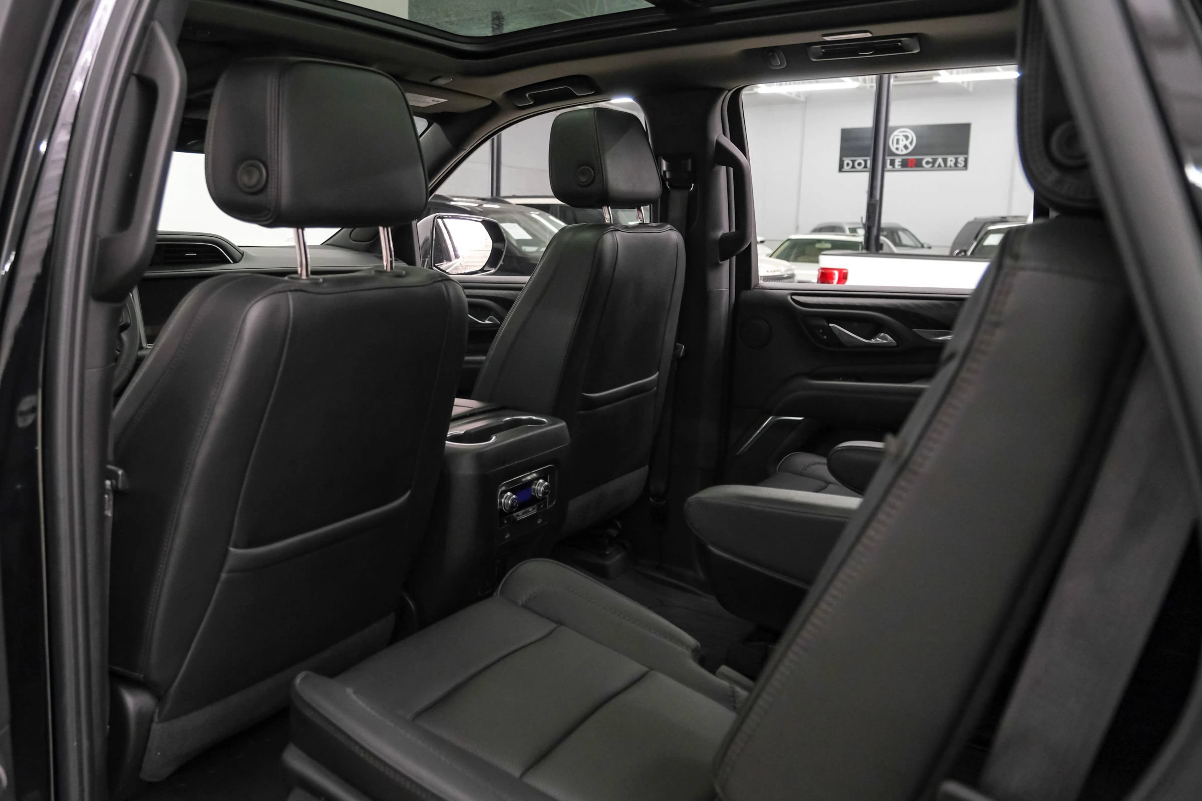 Used 2023 GMC Yukon Denali w/ LPO, Floor Liner Package RWD image 39