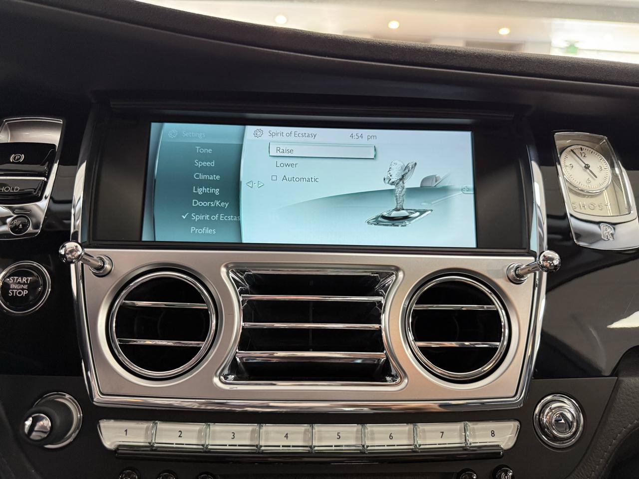 Used 2016 Rolls-Royce Ghost RWD image 21