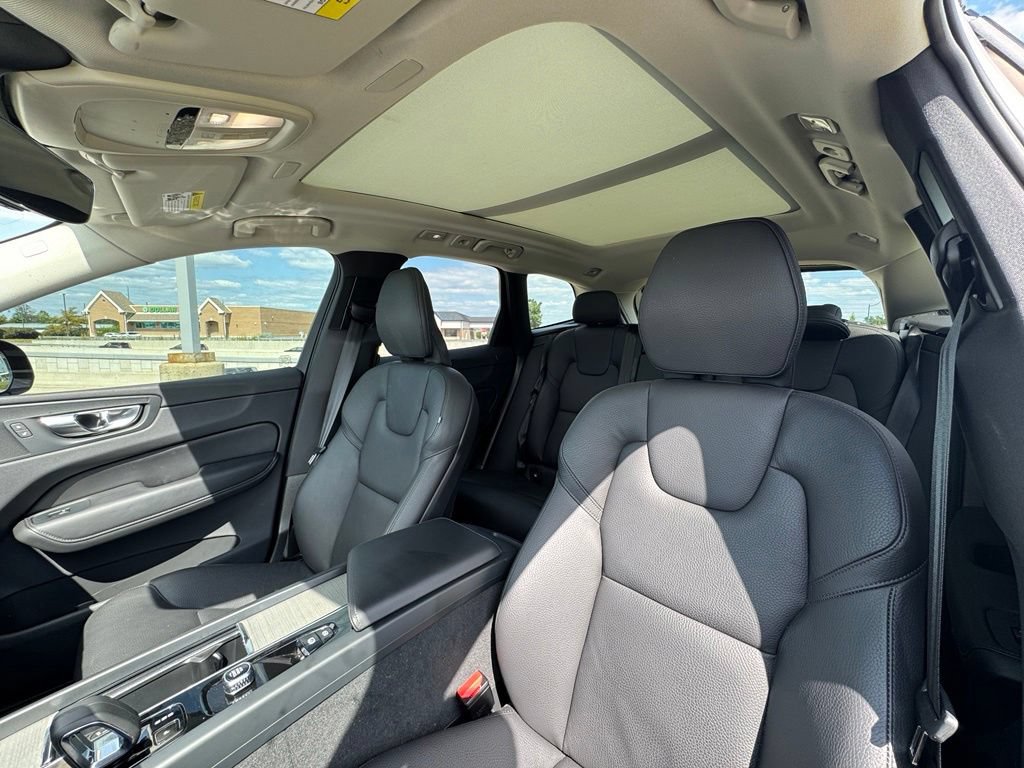 Used 2025 Volvo XC60 B5 Plus AWD/4WD image 24