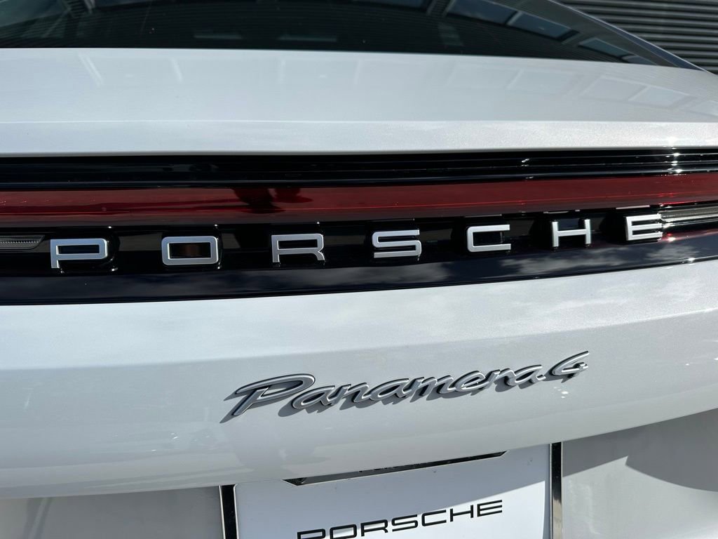 Used 2025 Porsche Panamera 4 image 12