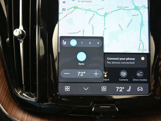 Used 2023 Volvo XC60 B5 Plus w/ Protection Package Premier image 23