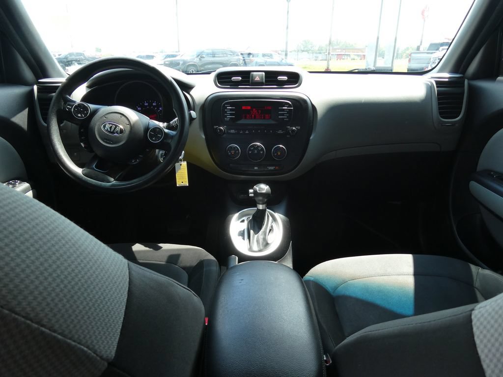 Used 2016 Kia Soul FWD image 19