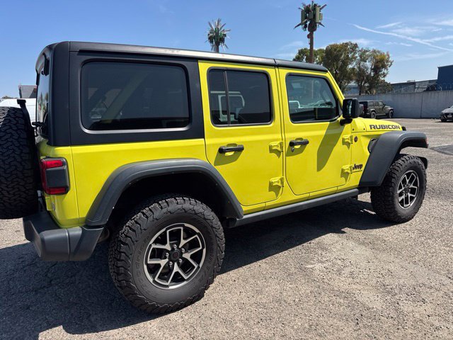 Used 2024 Jeep Wrangler Unlimited Rubicon AWD/4WD image 5