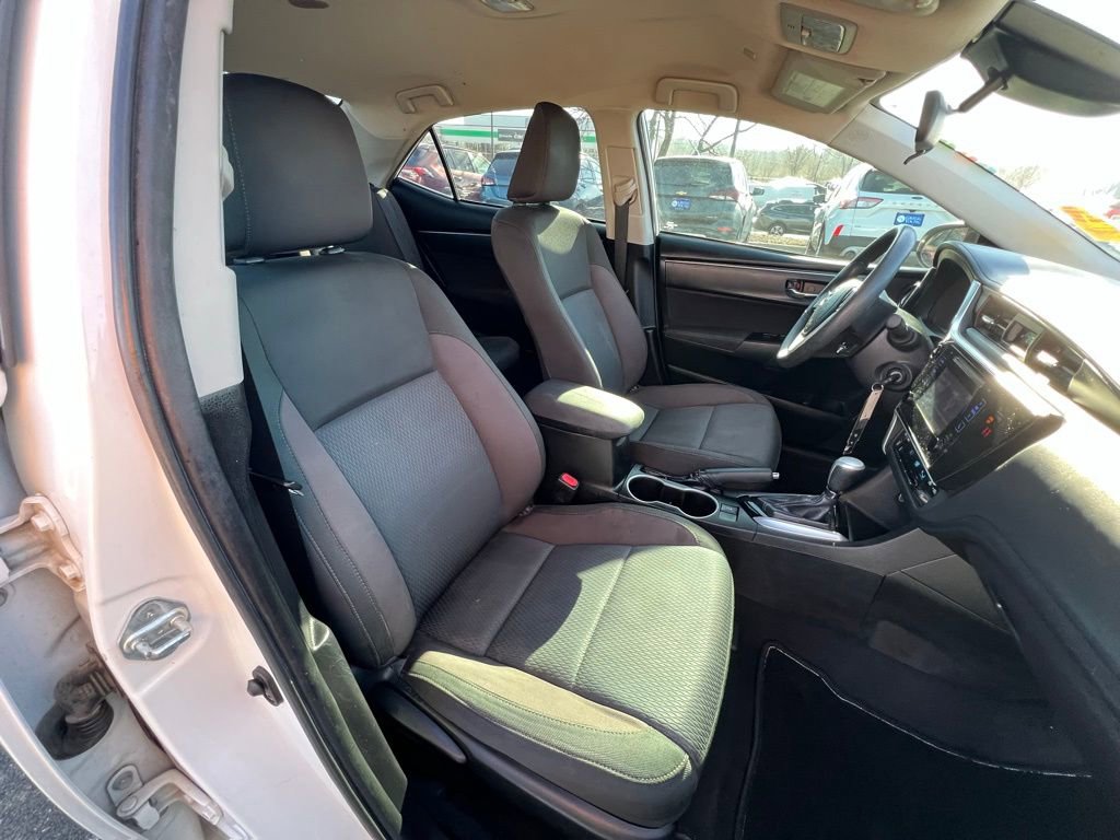 Used 2019 Toyota Corolla LE image 24