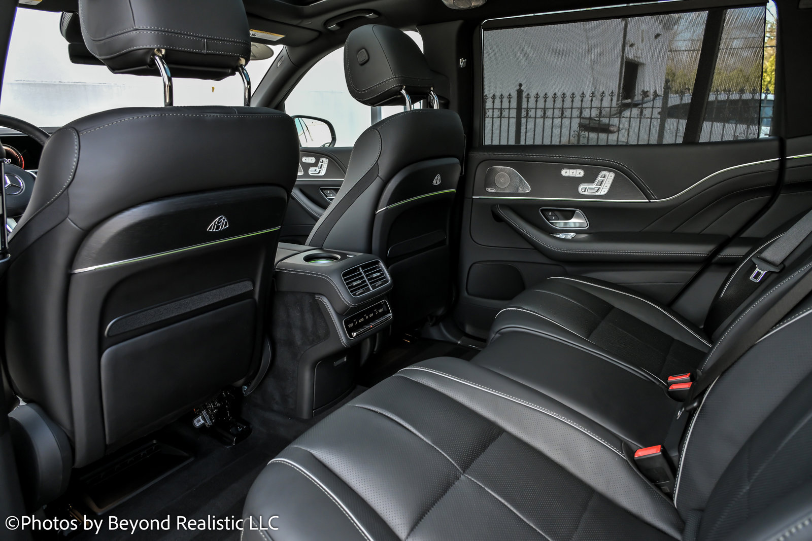 Used 2023 Mercedes-Benz Maybach GLS 600 4MATIC image 31