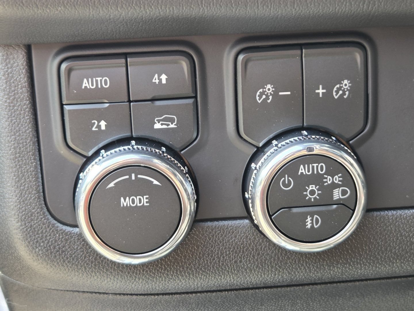 New 2026 GMC Yukon Denali w/ Sun & Power Step Package AWD/4WD image 33