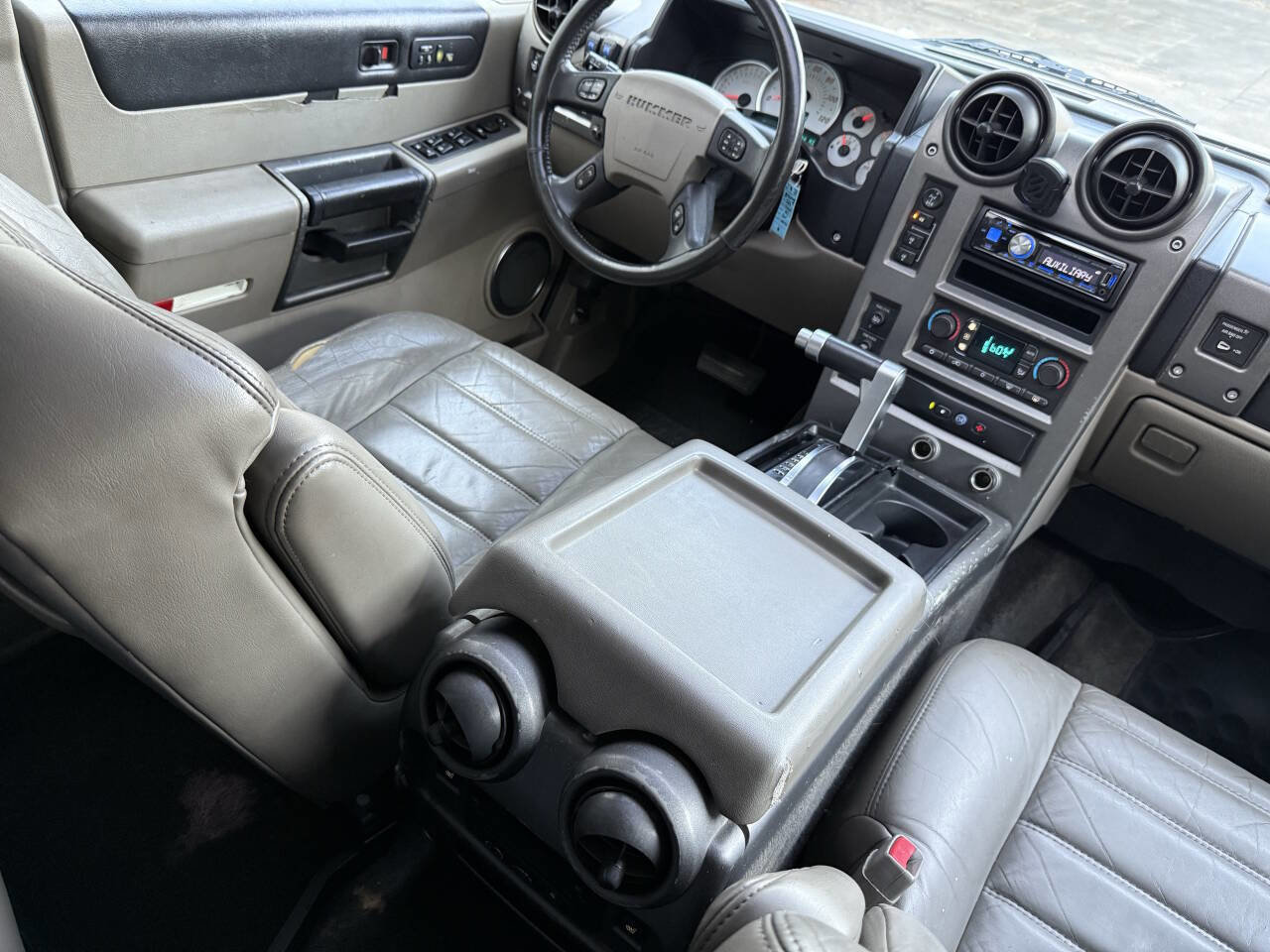 Used 2003 HUMMER H2 w/ Preferred Equipment Group image 18