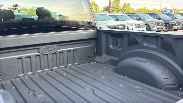 New 2027 Ford F250 XLT w/ XLT Premium Package AWD/4WD image 28
