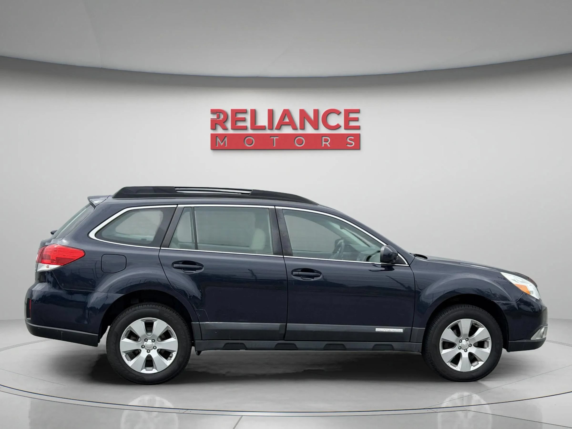Used 2012 Subaru Outback 2.5i w/ Alloy Wheel Pkg AWD/4WD image 7