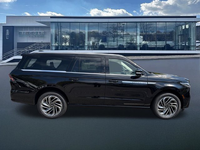 New 2027 Lincoln Navigator L Reserve RWD image 9
