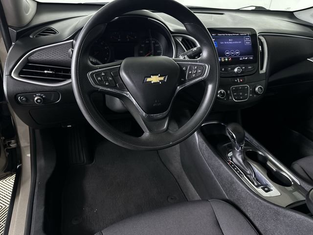 Used 2022 Chevrolet Malibu LT FWD image 21