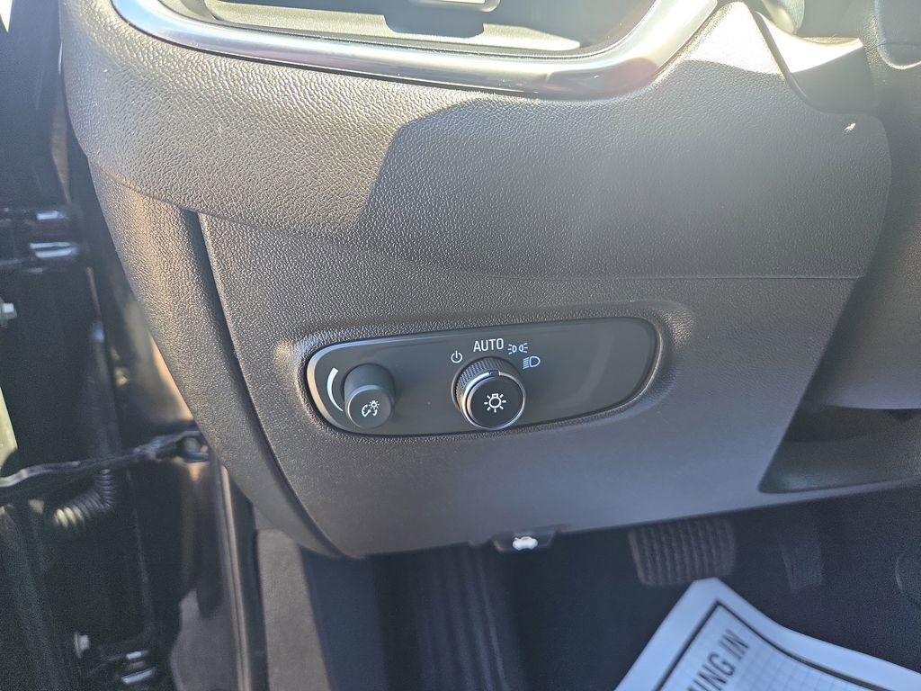 Used 2023 Chevrolet Equinox LT AWD/4WD image 30