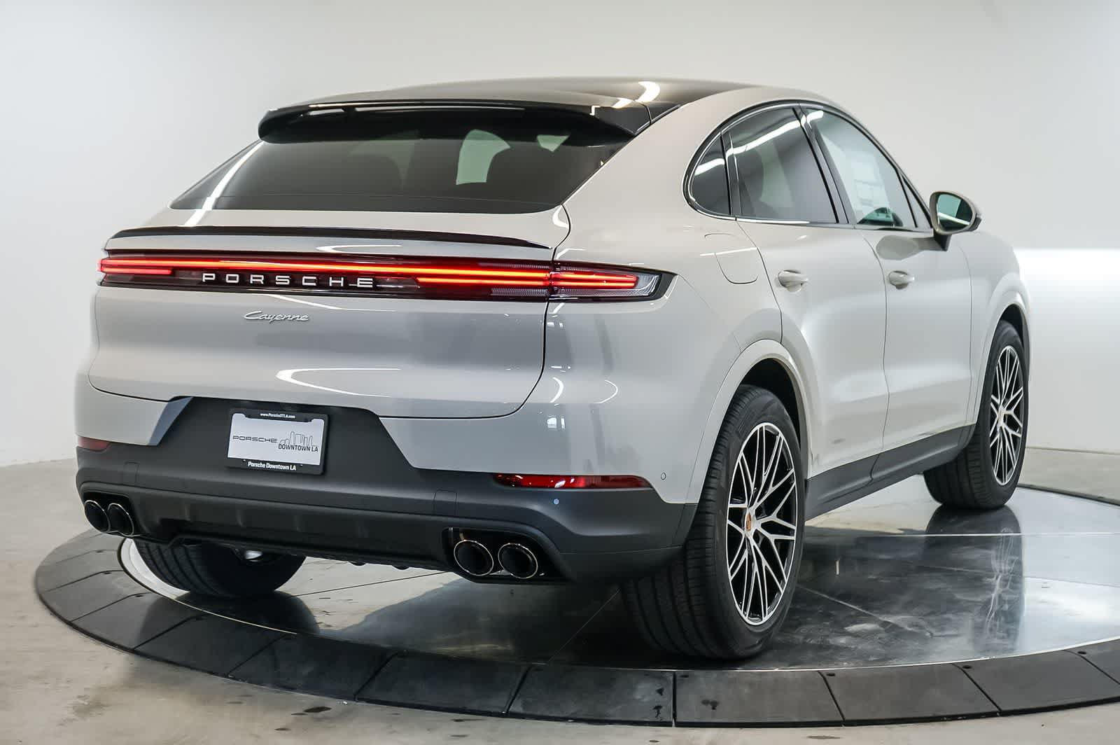 New 2026 Porsche Cayenne Coupe AWD/4WD image 9
