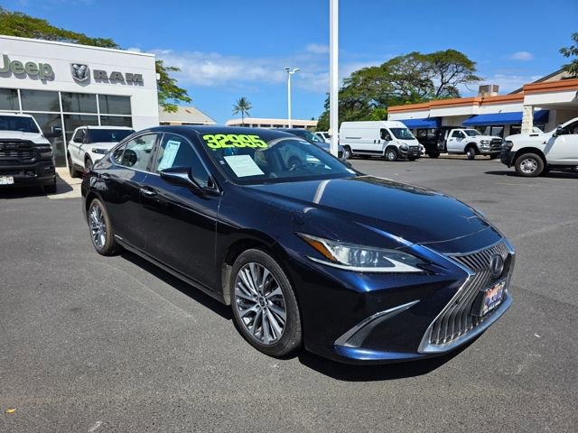 Used 2020 Lexus ES 300h w/ Premium Package image 1