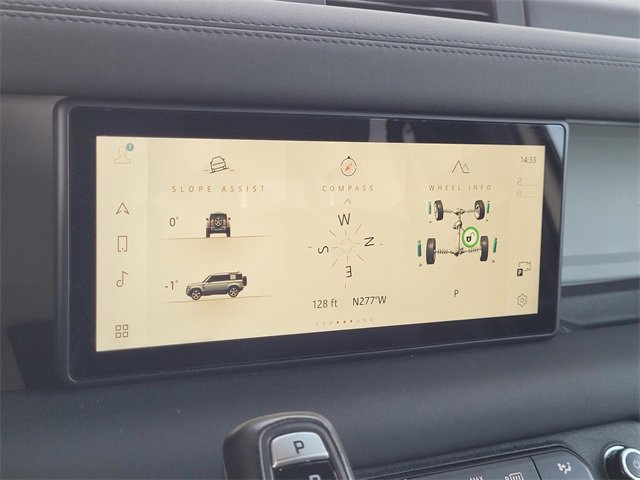 Used 2024 Land Rover Defender 110 S image 13