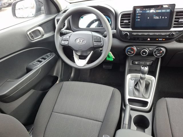 New 2026 Hyundai Venue SE FWD image 9