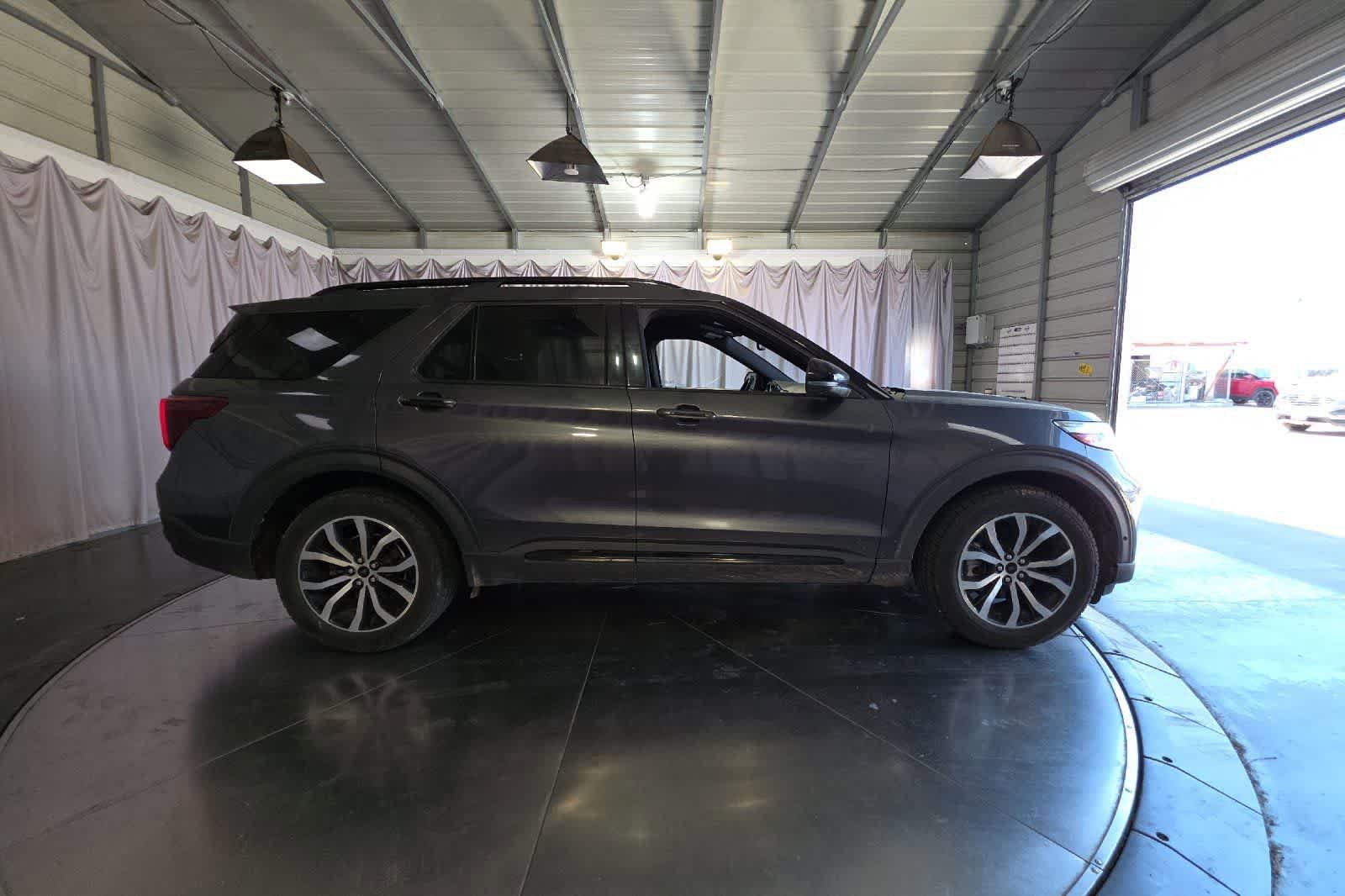 Used 2020 Ford Explorer ST AWD/4WD image 9