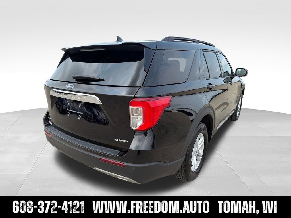 Used 2024 Ford Explorer XLT w/ Equipment Group 202A AWD/4WD image 7