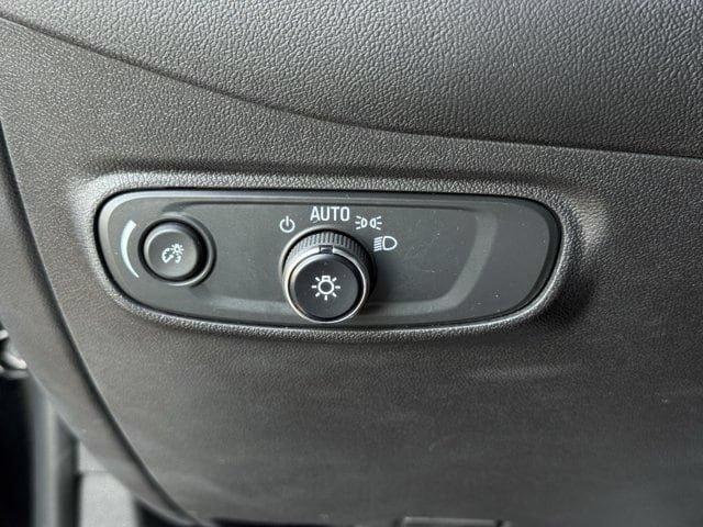 Used 2024 Chevrolet Equinox LS w/ Driver Confidence II Package FWD image 25