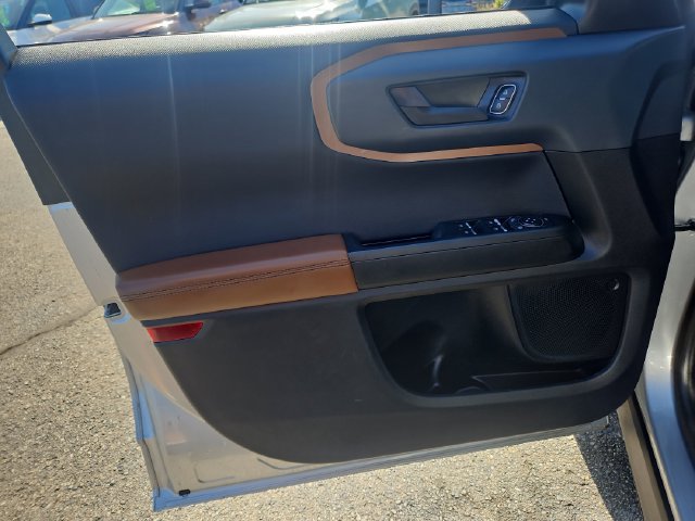 Used 2021 Ford Bronco Sport Outer Banks AWD/4WD image 11