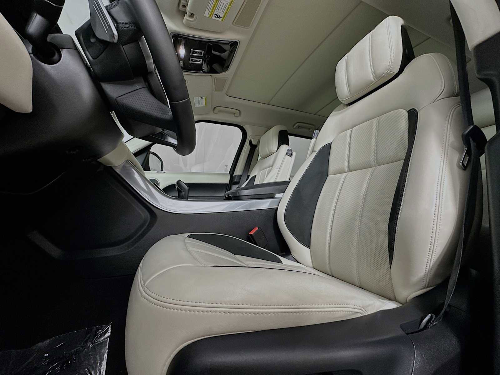 Used 2020 Land Rover Range Rover Sport HSE Dynamic image 5