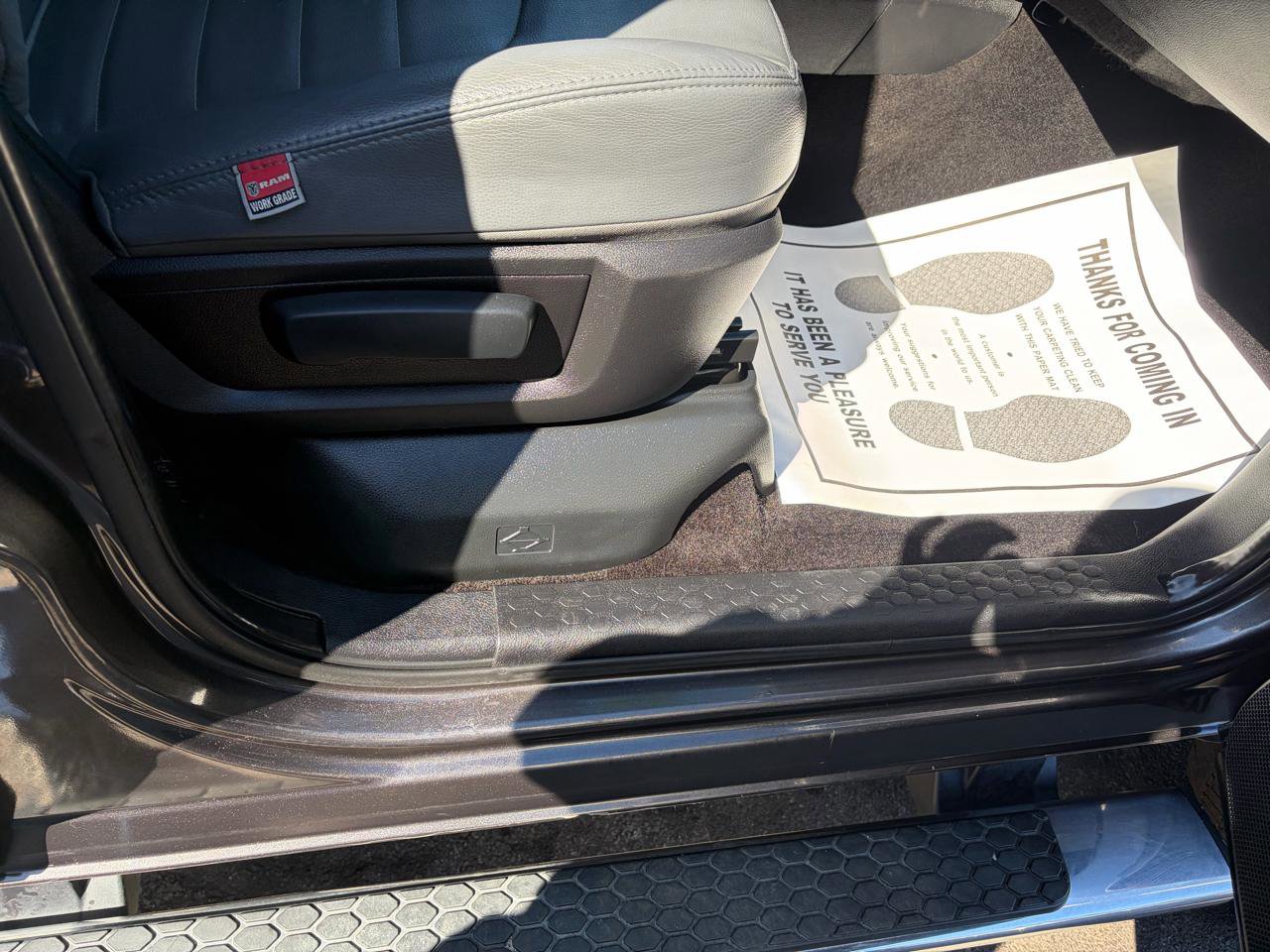 Used 2016 RAM 2500 Tradesman w/ Chrome Appearance Group image 44