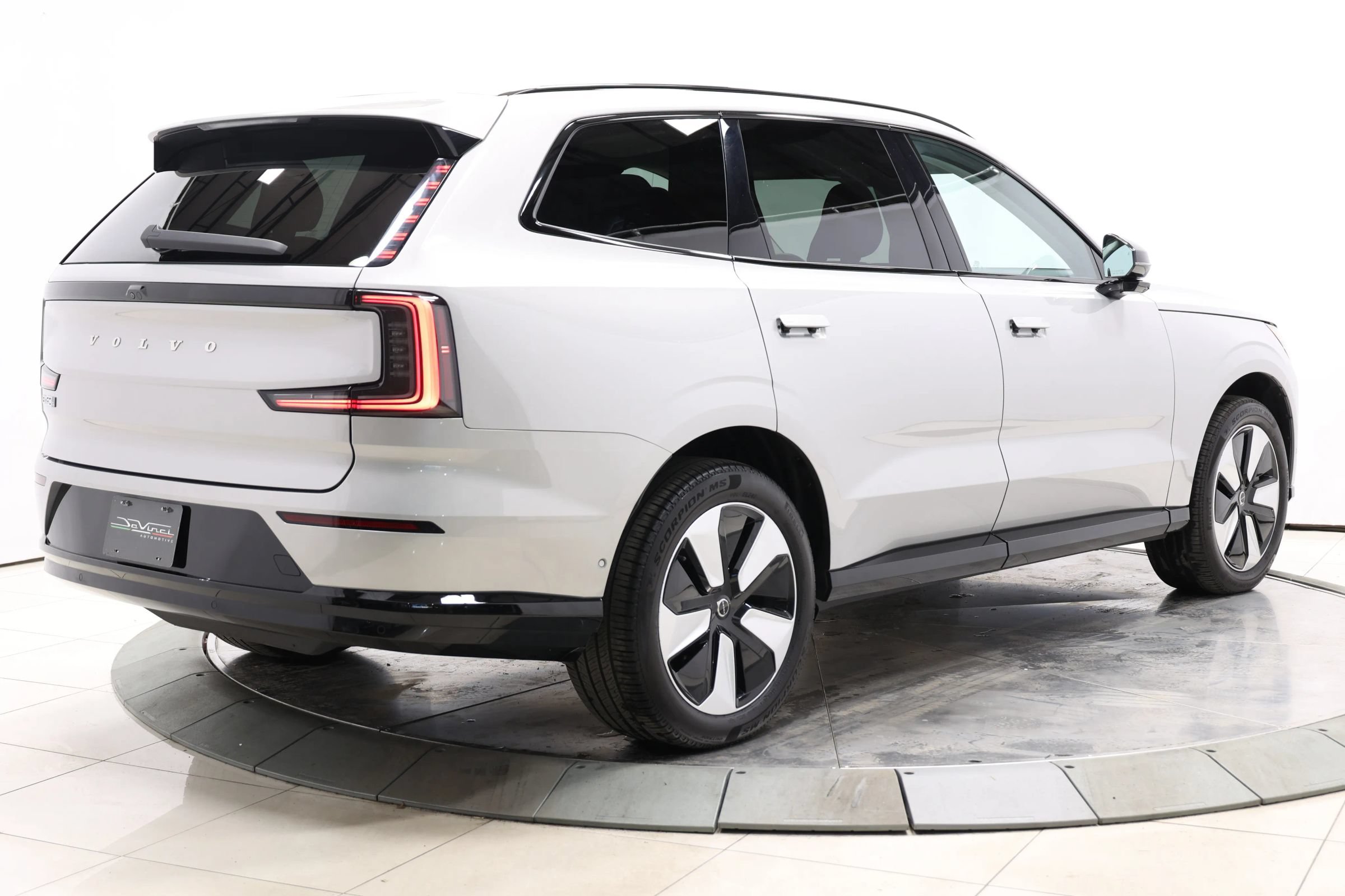 Used 2025 Volvo EX90 Plus AWD/4WD image 5