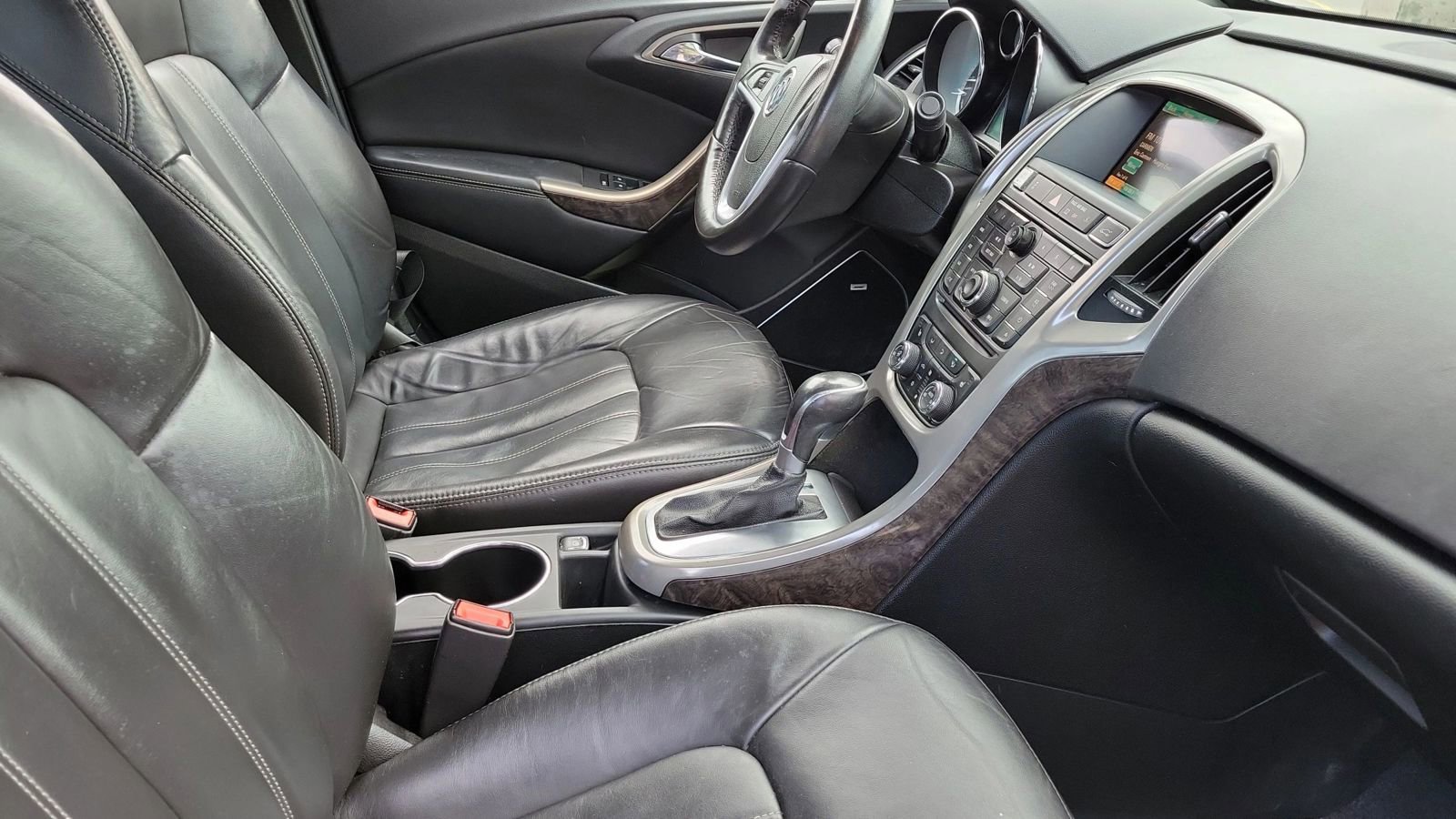 Used 2013 Buick Verano Leather image 11