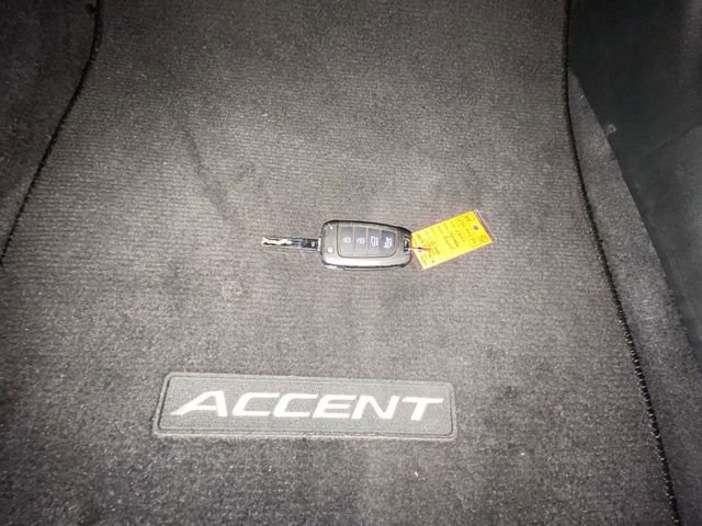 Used 2022 Hyundai Accent SE FWD image 28
