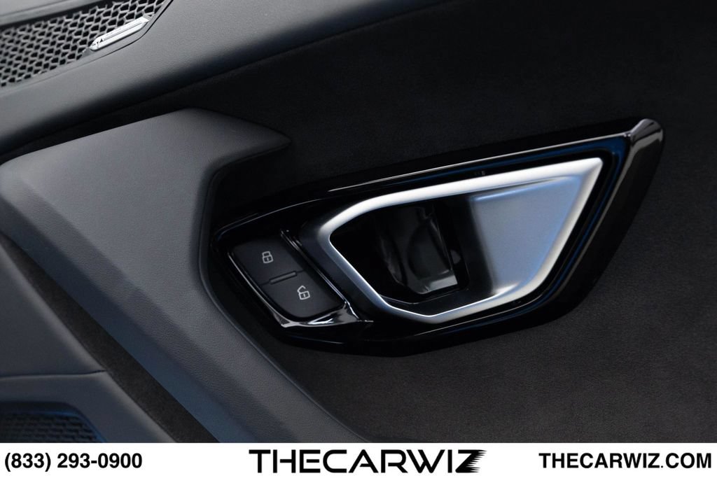 Used 2024 Lamborghini Huracan EVO AWD/4WD image 72