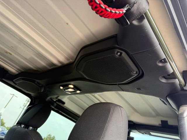 Used 2023 Jeep Gladiator Rubicon image 11