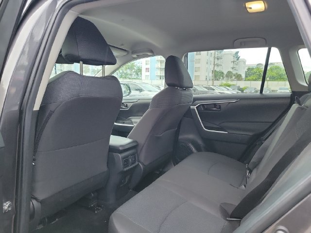 Used 2024 Toyota RAV4 LE FWD image 7
