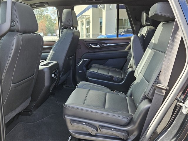 Used 2021 GMC Yukon Denali w/ Denali Premium Package image 4