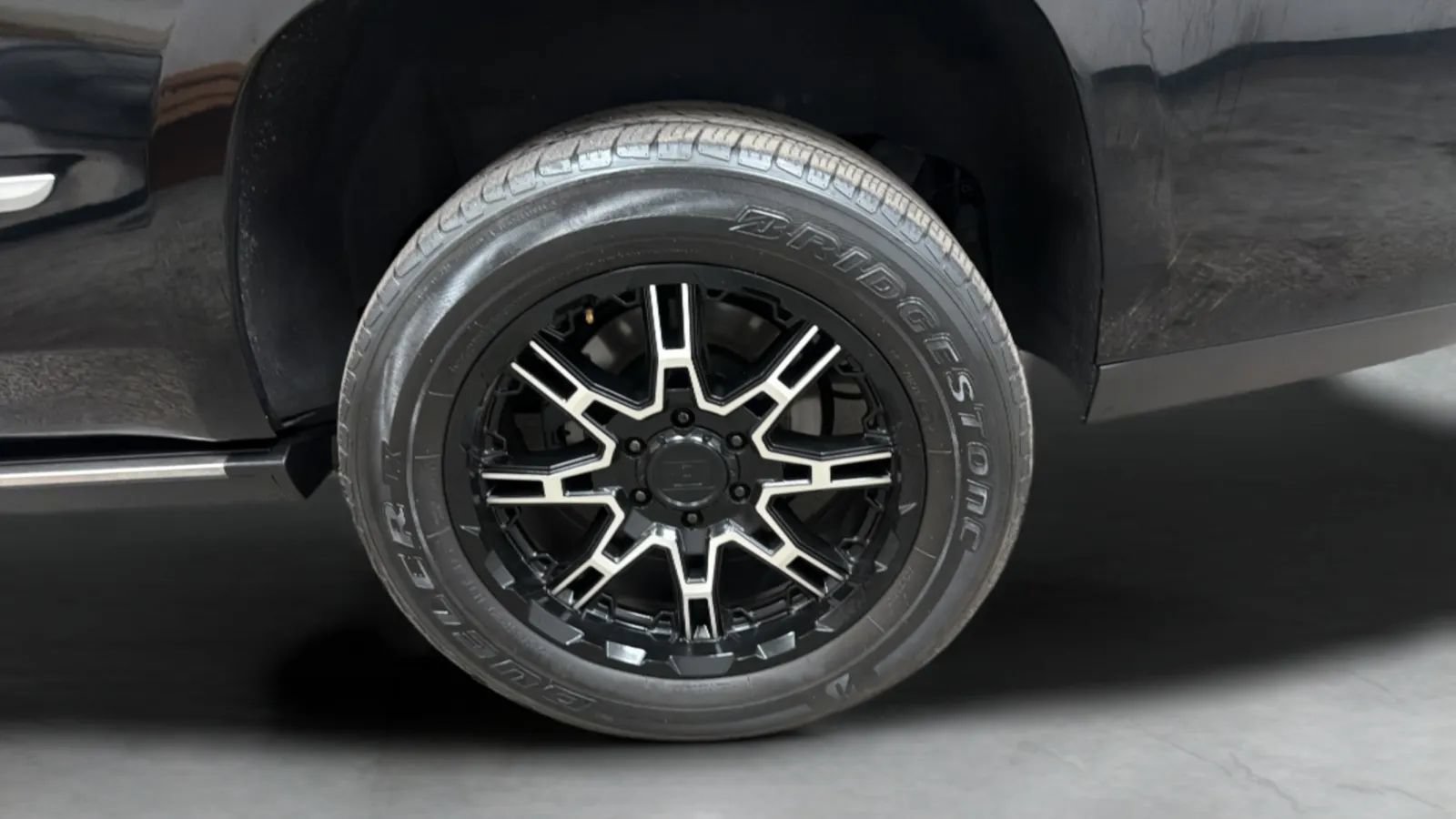 Used 2019 Cadillac Escalade Platinum RWD image 28