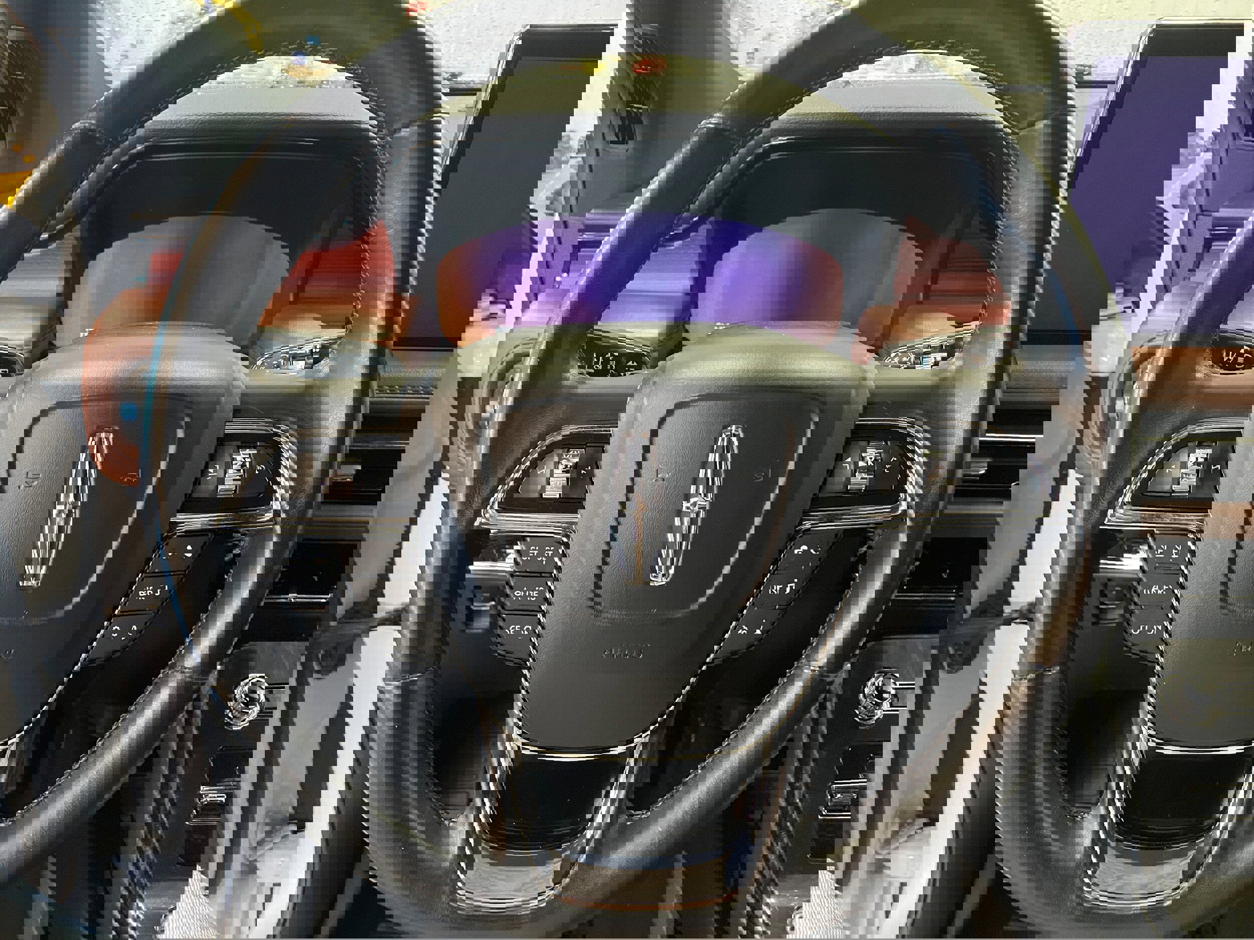 Used 2023 Lincoln Nautilus Reserve image 14