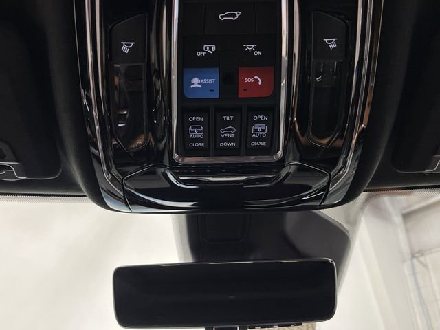 Used 2025 Jeep Grand Cherokee L Summit image 30