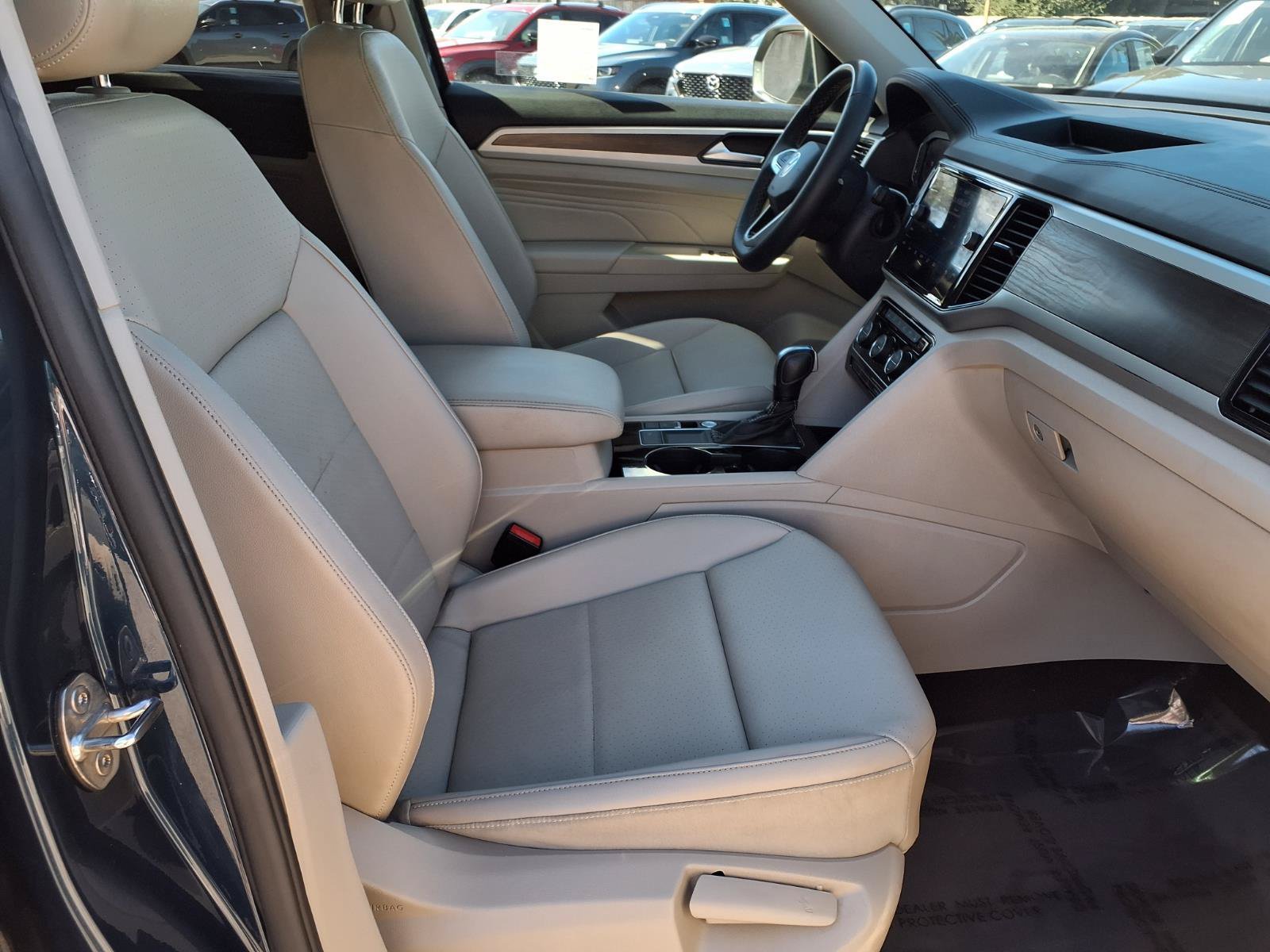 Certified 2022 Volkswagen Atlas SE FWD image 26