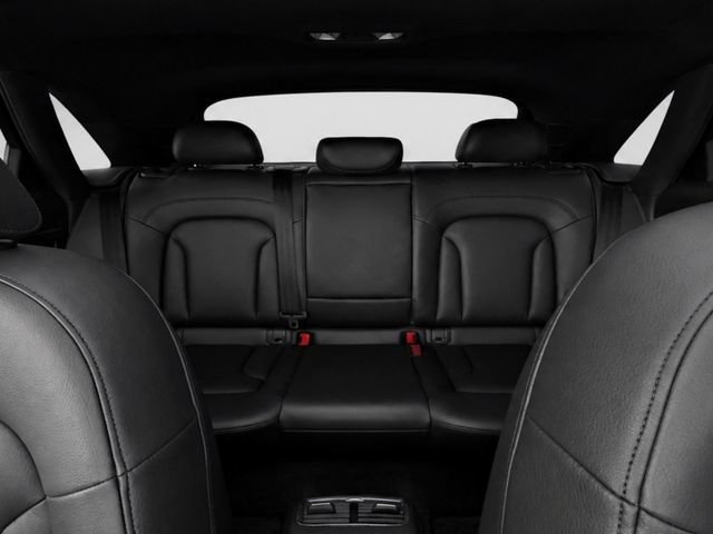 Used 2018 Audi Q3 2.0T Premium Plus w/ Premium Plus Package AWD/4WD image 25