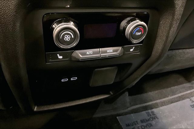 Used 2025 Buick Enclave Avenir FWD image 33