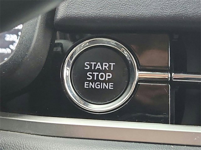 Used 2024 Mitsubishi Outlander SE image 19