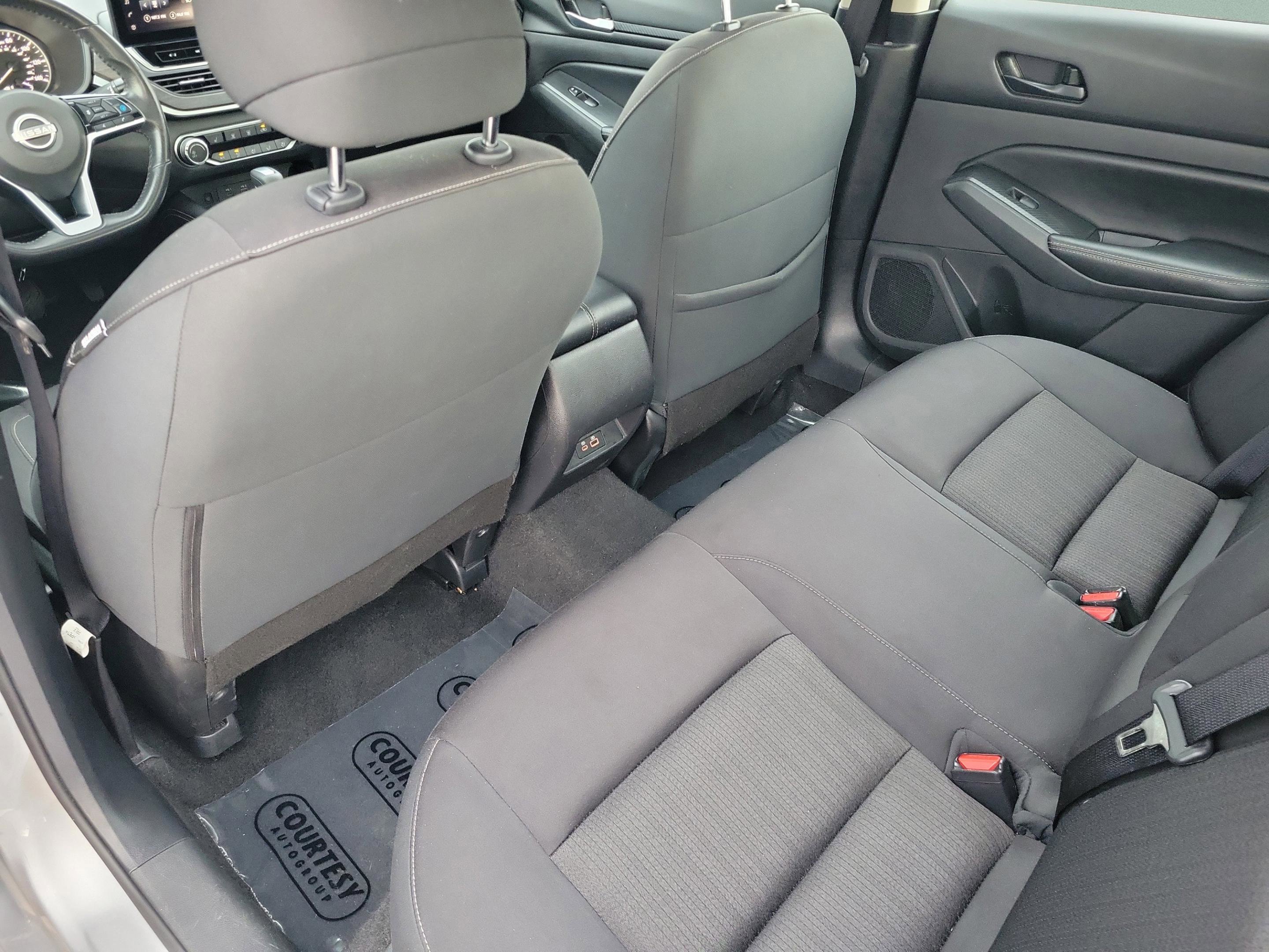 Certified 2024 Nissan Altima 2.5 SV w/ SV Premium Package image 12