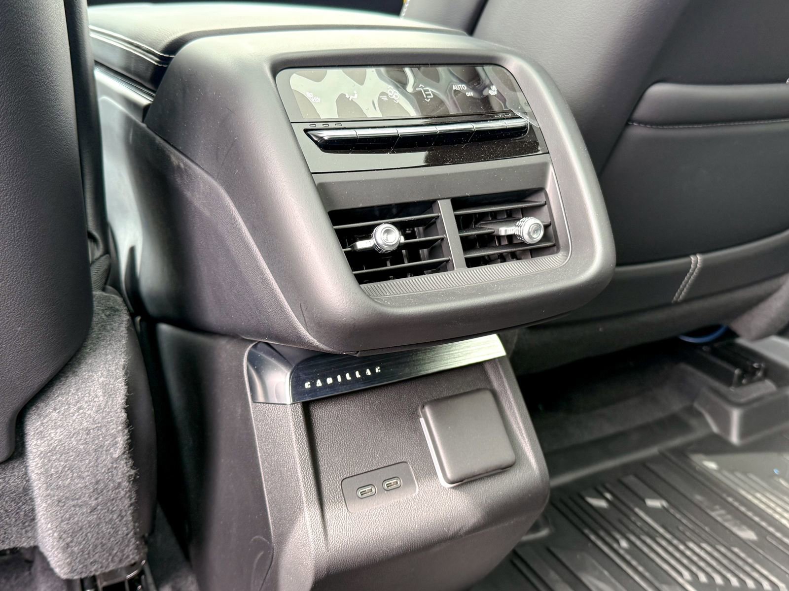 New 2026 Cadillac Lyriq V w/ LPO, Floor Liner Package AWD/4WD image 35