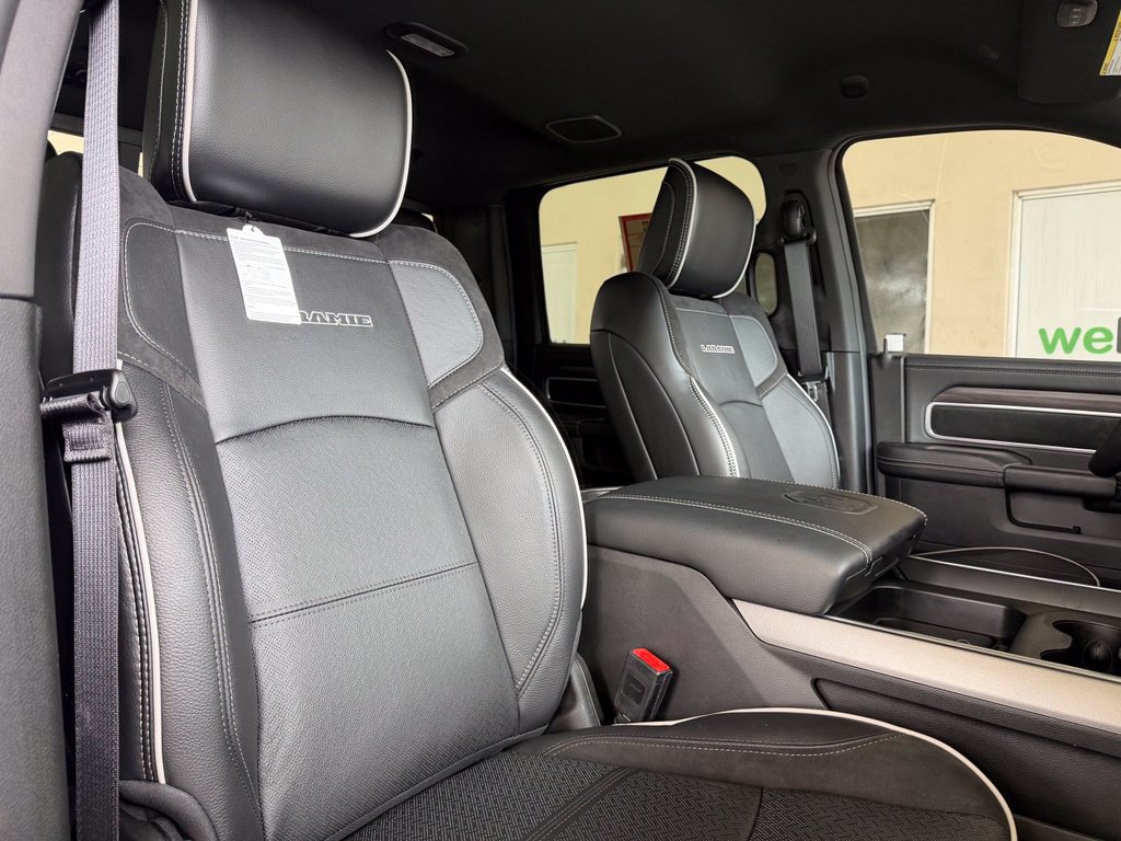 Used 2025 RAM 2500 Laramie AWD/4WD image 27