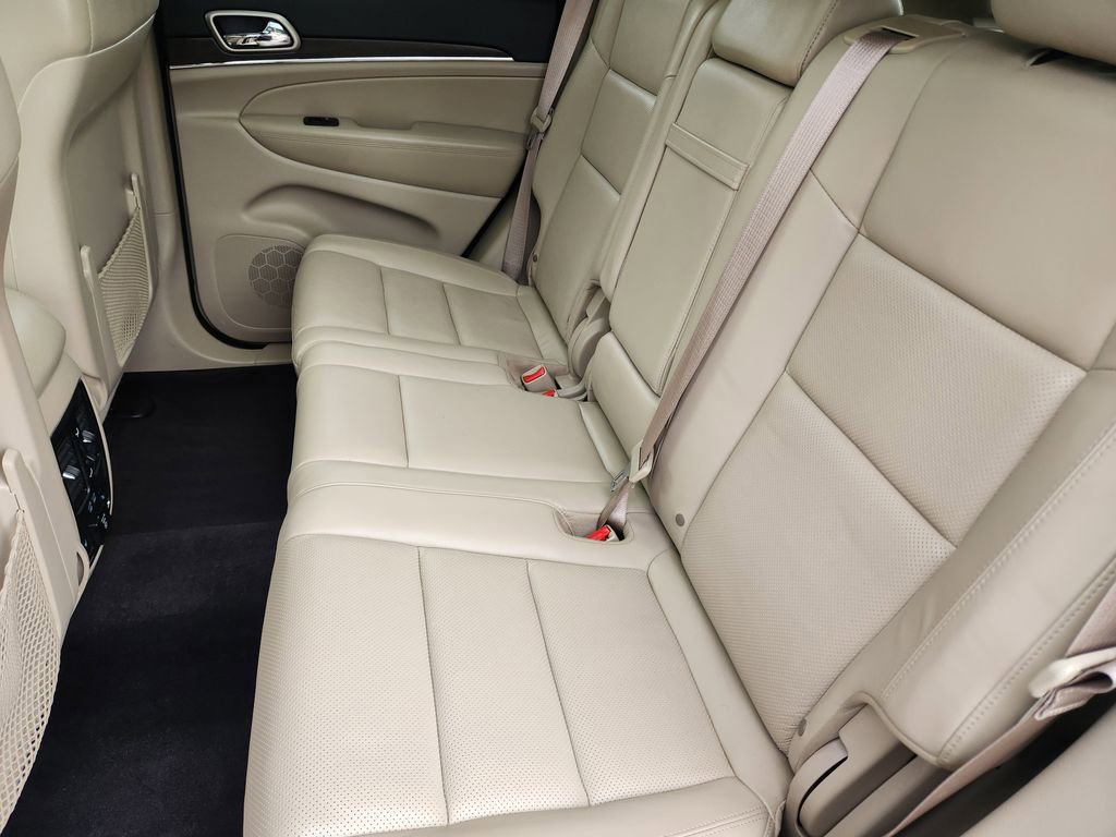 Used 2015 Jeep Grand Cherokee Limited w/ Luxury Group II image 12