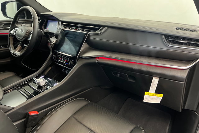 New 2024 Jeep Grand Cherokee L Overland w/ Advanced Protech Group III image 25