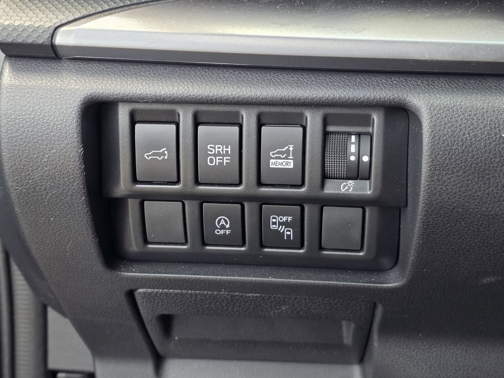 Used 2024 Subaru Forester Premium AWD/4WD image 31