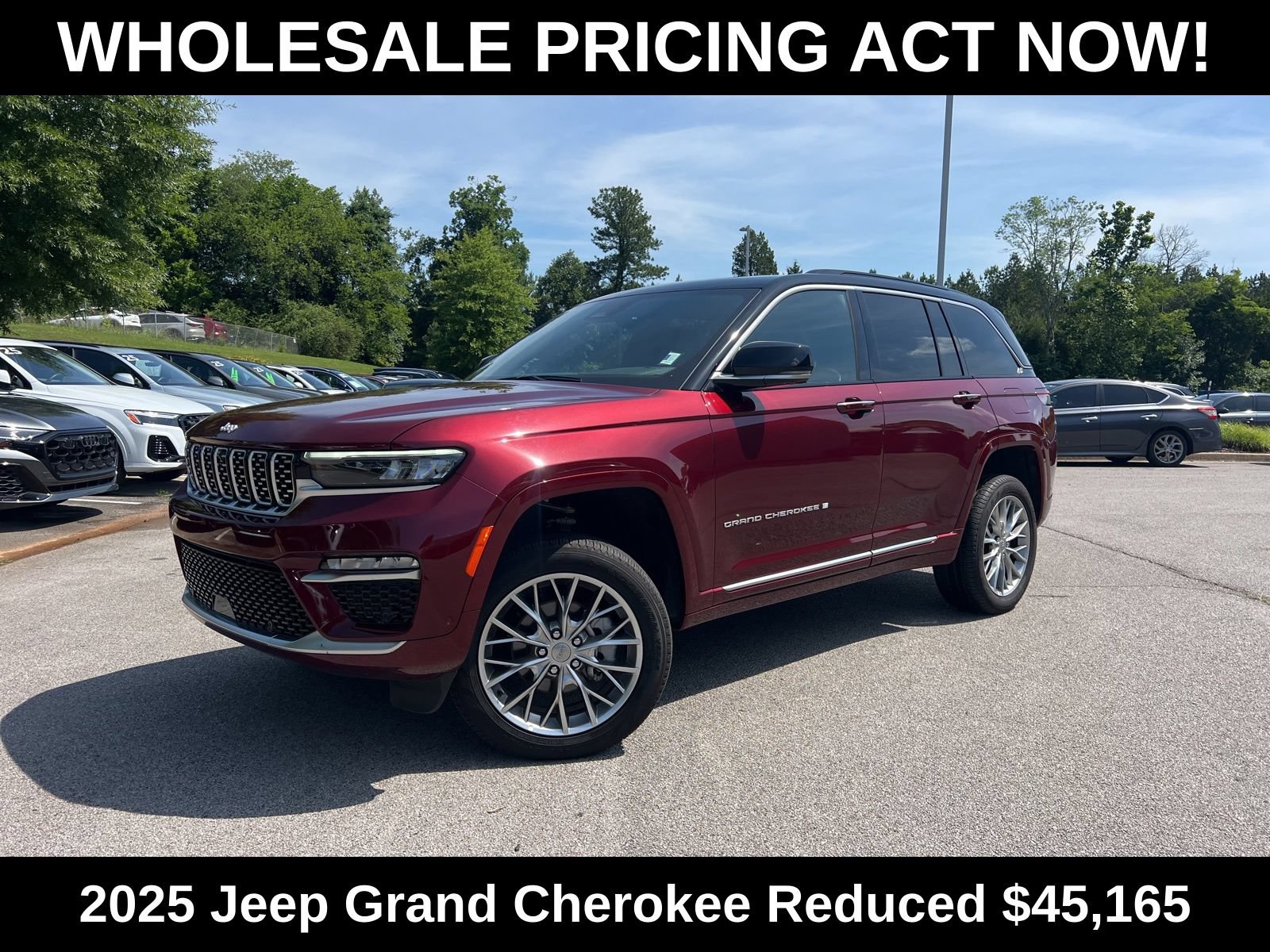Used 2025 Jeep Grand Cherokee Summit AWD/4WD image 1