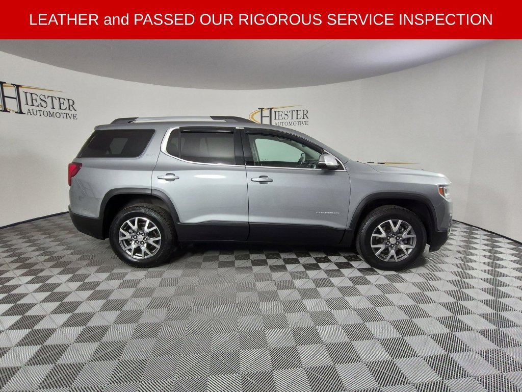 Certified 2023 GMC Acadia SLT FWD image 3